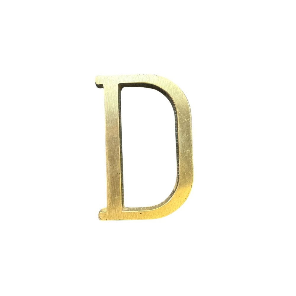 Letra D 7 cms  Bronce  Satinado